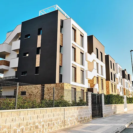 Sunrise New With Pool Appartement