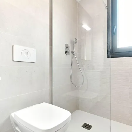 Sunrise New With Pool Appartement