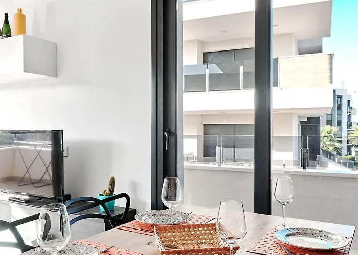 Sunrise New With Pool Apartament